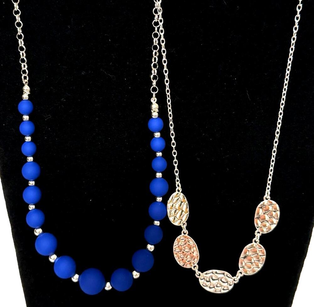 Liz Claiborne Blue Bead & Silver Link Necklace – NWT (8" Drop)
